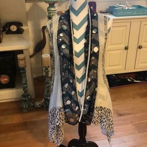 NWOT cream and black patterned shawl vest